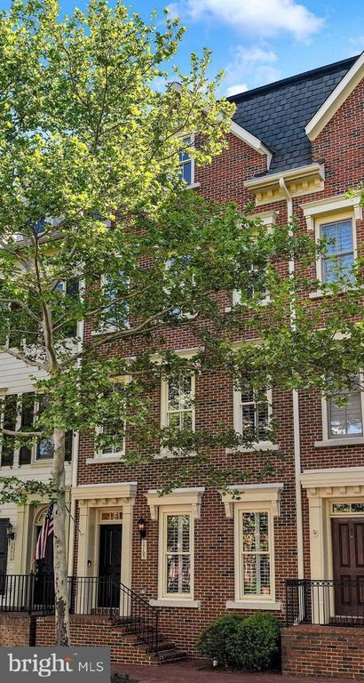 1769 POTOMAC GREENS DR, Alexandria, VA 22314