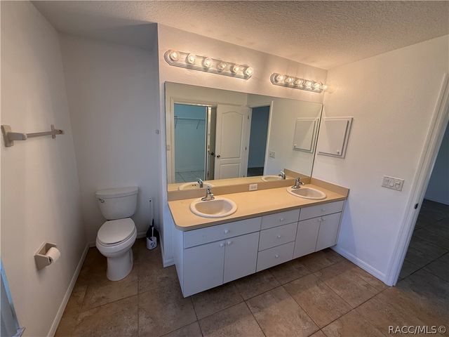 6001 N Buckland Drive, Citrus Springs, FL 34434