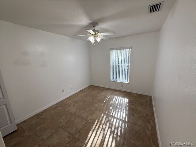 6001 N Buckland Drive, Citrus Springs, FL 34434