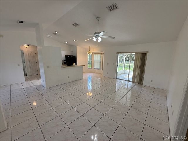 6001 N Buckland Drive, Citrus Springs, FL 34434