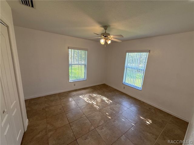 6001 N Buckland Drive, Citrus Springs, FL 34434