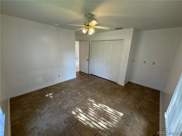 6001 N Buckland Drive, Citrus Springs, FL 34434