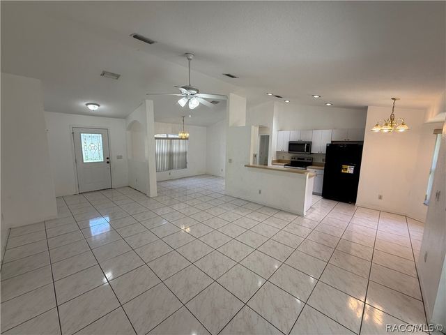 6001 N Buckland Drive, Citrus Springs, FL 34434