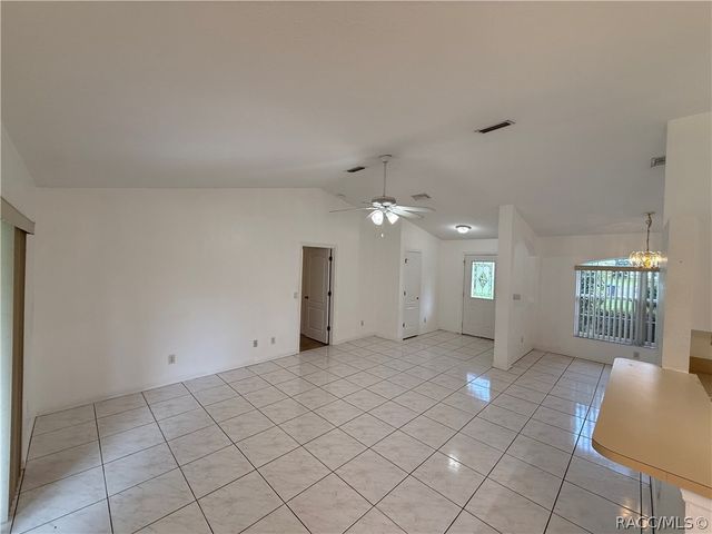 6001 N Buckland Drive, Citrus Springs, FL 34434