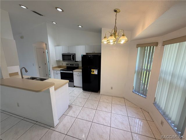 6001 N Buckland Drive, Citrus Springs, FL 34434