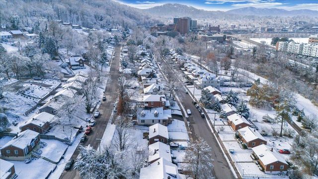 1234 Hamilton TER, Roanoke, VA 24014