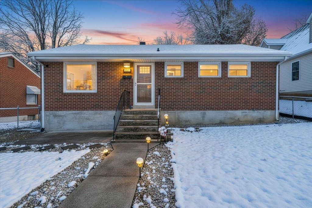 1234 Hamilton TER, Roanoke, VA 24014