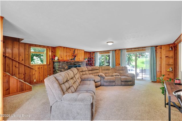 319 Park Ave, Radcliff, KY 40160