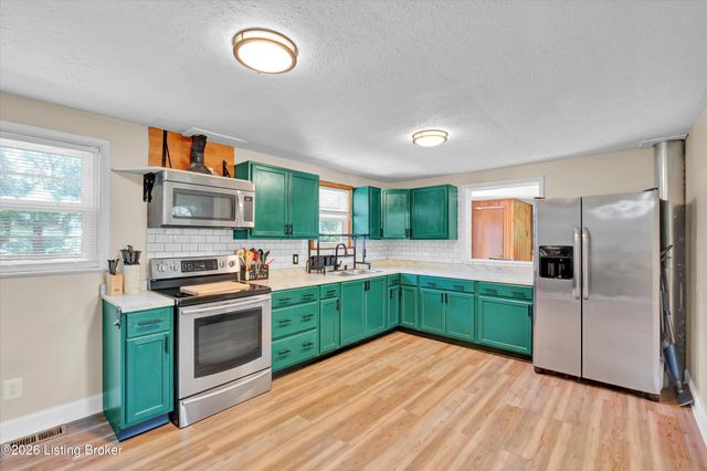 319 Park Ave, Radcliff, KY 40160