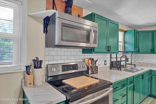 319 Park Ave, Radcliff, KY 40160