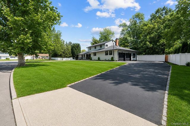 1 Greg Lane, East Northport, NY 11731