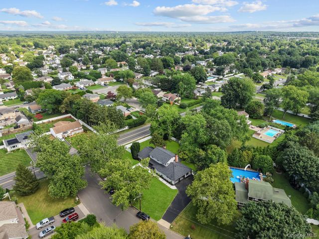 1 Greg Lane, East Northport, NY 11731