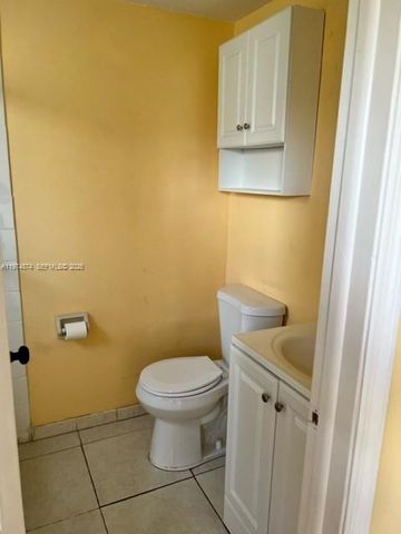 5440 W 21st Ct 103, Hialeah, FL 33016