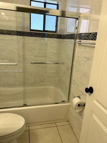 5440 W 21st Ct 103, Hialeah, FL 33016