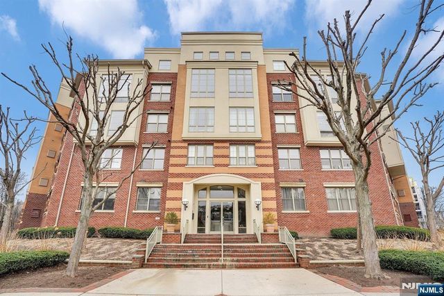 26 Ave At Port Imperial 416, West New York, NJ 07093