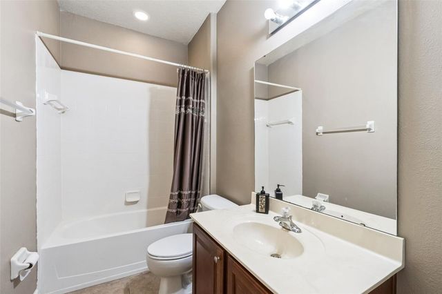 1112 CALLAWAY CIRCLE, Clermont, FL 34711