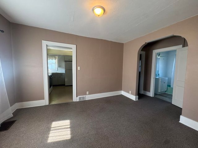 2909 Reynolds Street, Flint, MI 48503