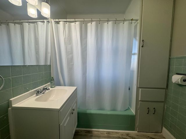 2909 Reynolds Street, Flint, MI 48503