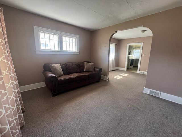 2909 Reynolds Street, Flint, MI 48503