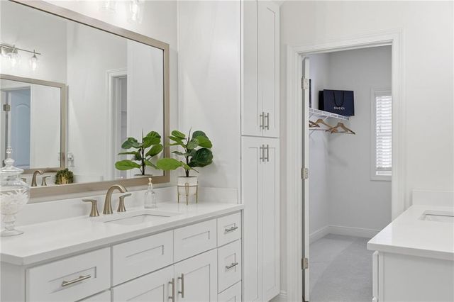 110 Via Roma, Woodstock, GA 30188