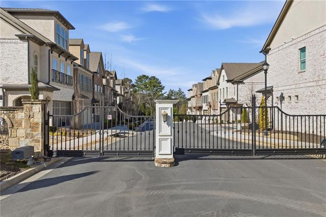 110 Via Roma, Woodstock, GA 30188