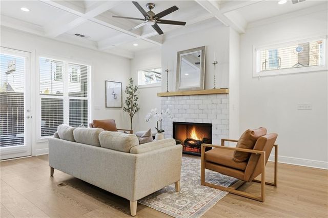 110 Via Roma, Woodstock, GA 30188