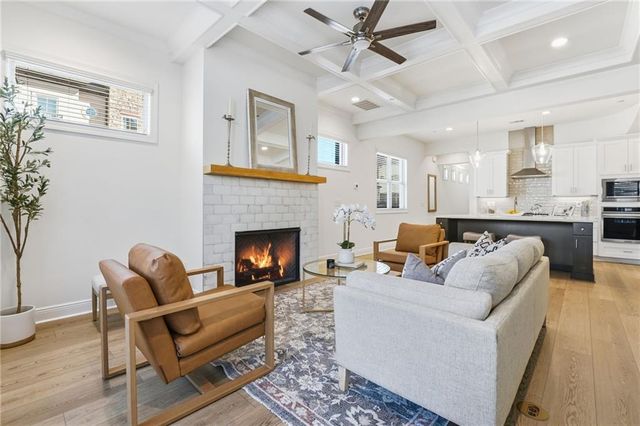 110 Via Roma, Woodstock, GA 30188