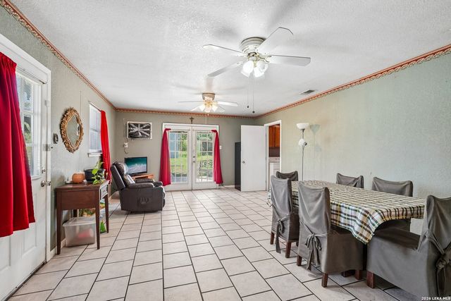 619 WEBB AVE, Devine, TX 78016