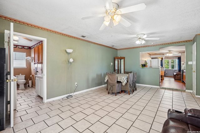 619 WEBB AVE, Devine, TX 78016