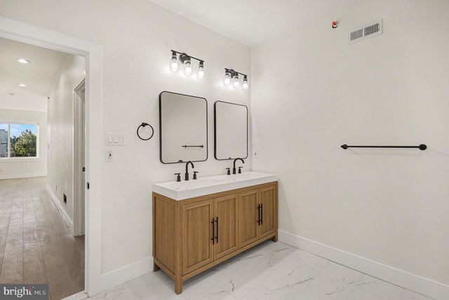 2455 CORAL ST, Philadelphia, PA 19125