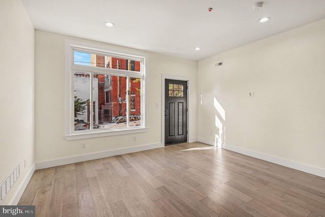 2455 CORAL ST, Philadelphia, PA 19125