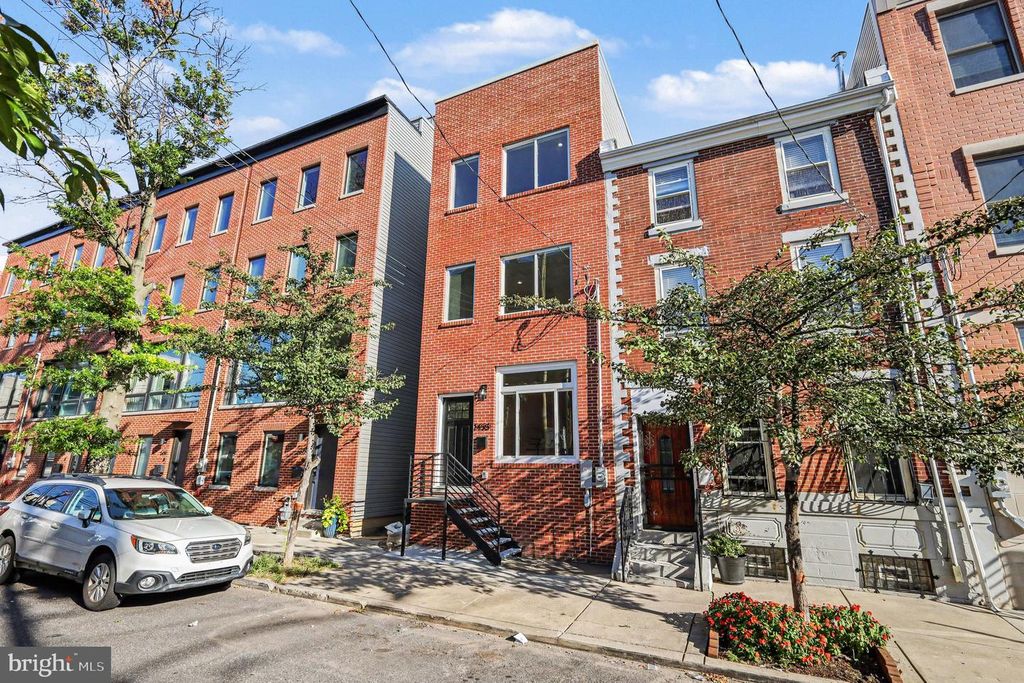 2455 CORAL ST, Philadelphia, PA 19125