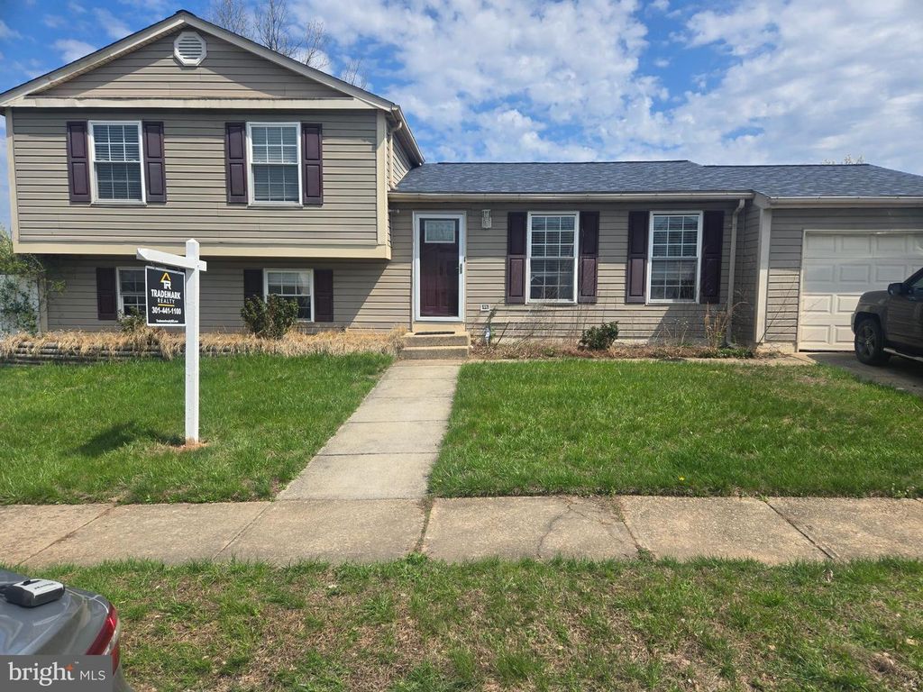 Image 1 of property listing at 1424 GESNA DR, Hanover, MD 21076