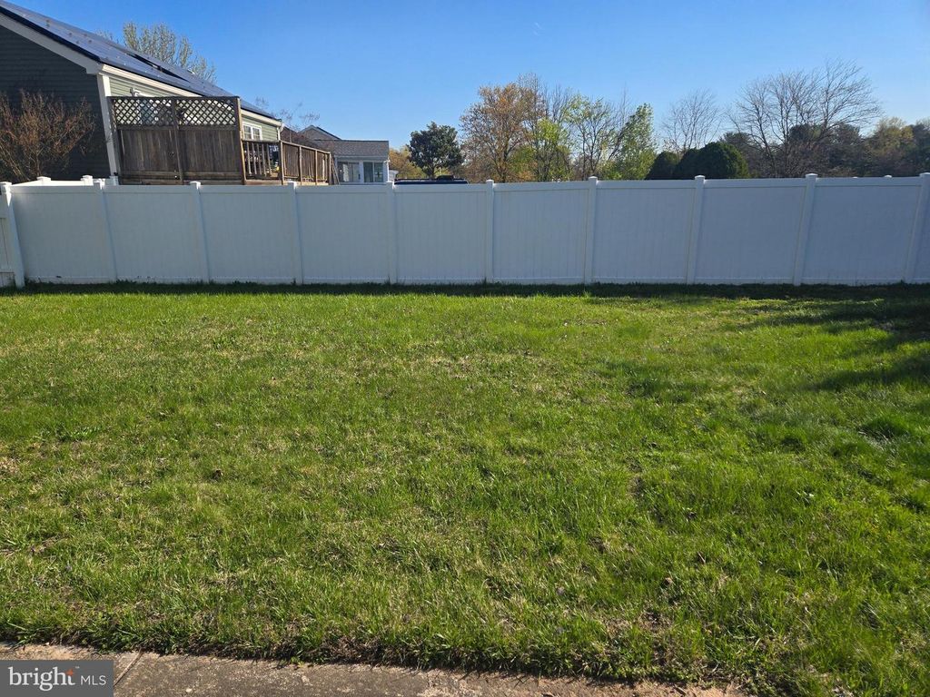 Image 12 of property listing at 1424 GESNA DR, Hanover, MD 21076