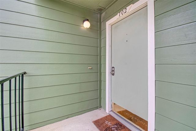 14777 Wunderlich Drive 702, Houston, TX 77069