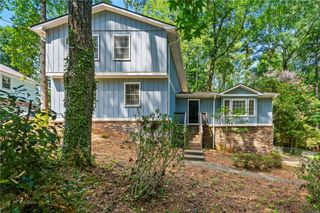 215 Hauteur SW Place, Lilburn, GA 30047