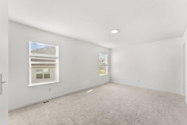 1904 Dogwood Court, Carver, MN 55315