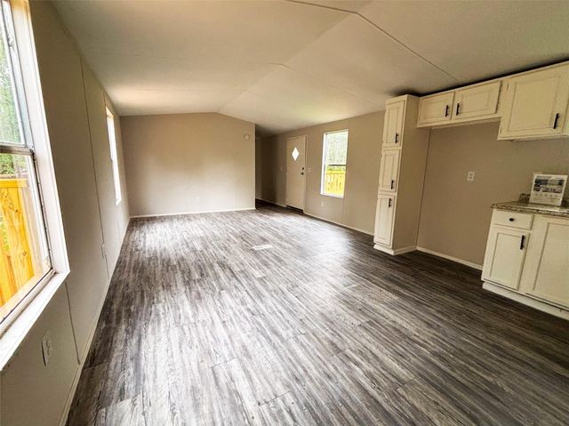 253 County Road 320, Cleveland, TX 77327