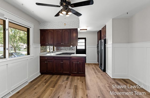 1832 Southwood Avenue, Norton Shores City, MI 49441