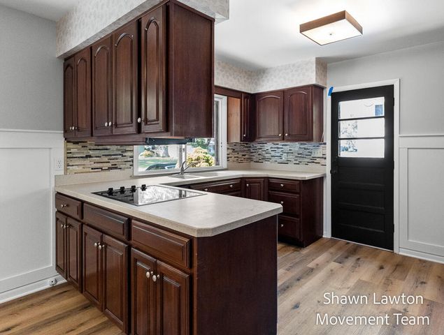 1832 Southwood Avenue, Norton Shores City, MI 49441