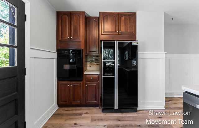 1832 Southwood Avenue, Norton Shores City, MI 49441