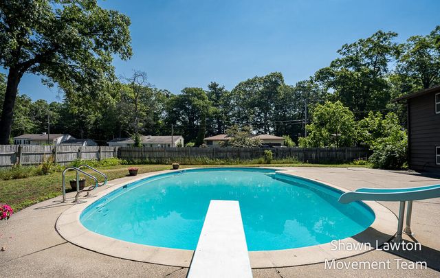 1832 Southwood Avenue, Norton Shores City, MI 49441