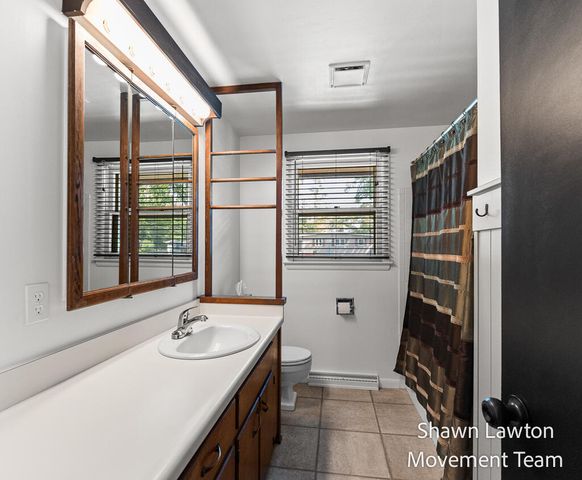 1832 Southwood Avenue, Norton Shores City, MI 49441