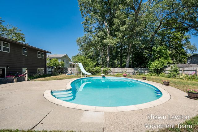 1832 Southwood Avenue, Norton Shores City, MI 49441