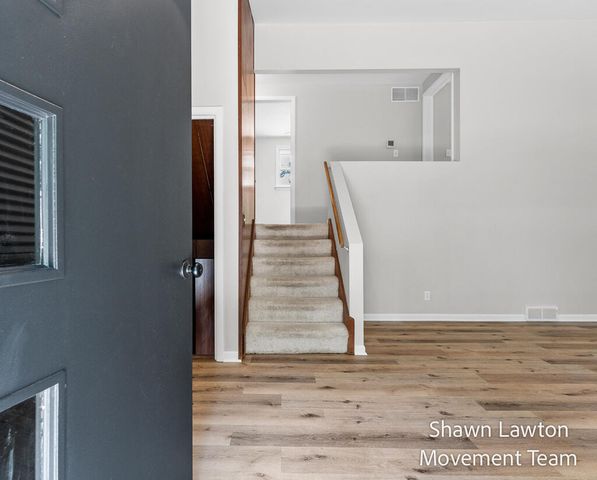 1832 Southwood Avenue, Norton Shores City, MI 49441