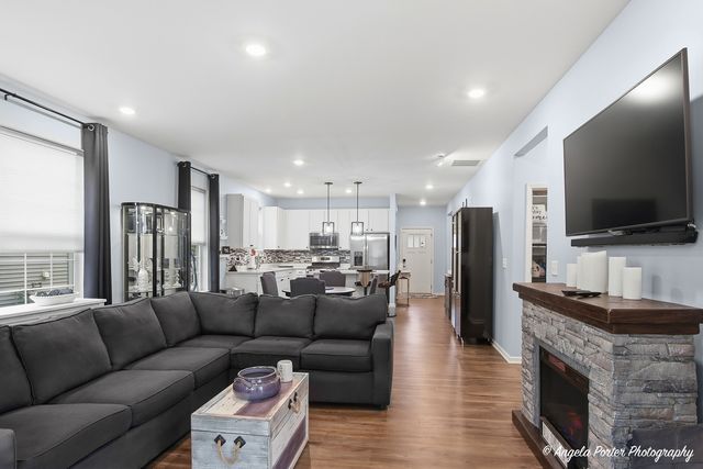 9186 Ritz Court, Huntley, IL 60142