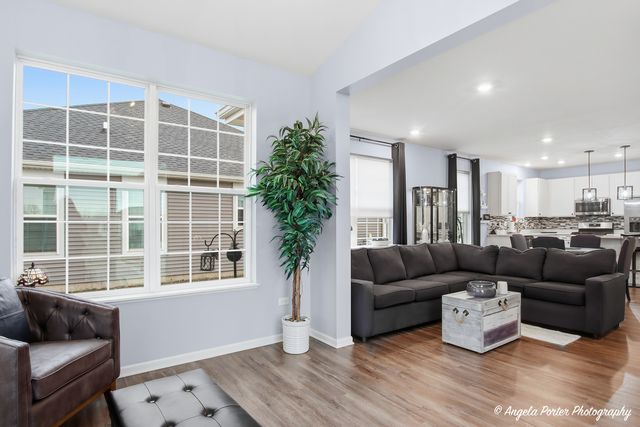 9186 Ritz Court, Huntley, IL 60142