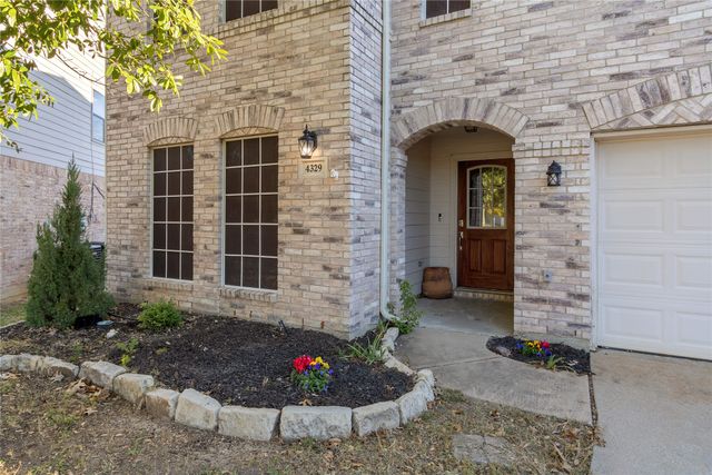 4329 Latigo Circle, Fort Worth, TX 76244
