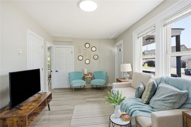 74 Pontiac Street, Warwick, RI 02886