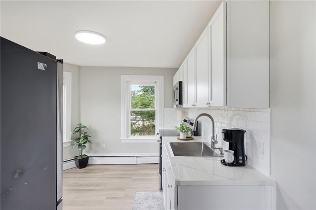 74 Pontiac Street, Warwick, RI 02886